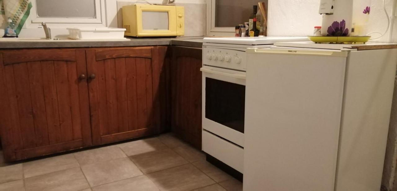 Petit Appartement Перпинян Екстериор снимка